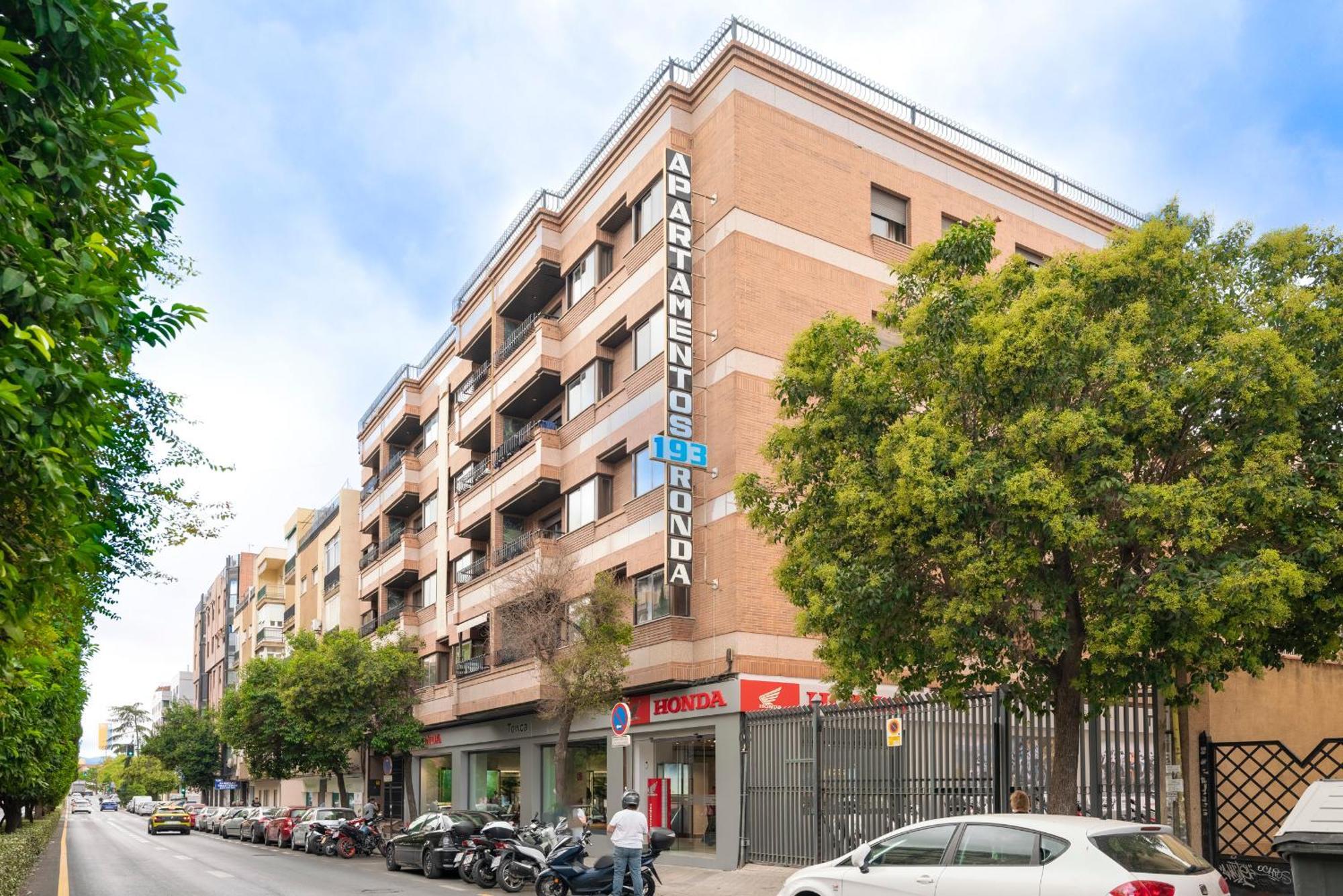 Ronda Suites 193 Junto A Hospitales Y Cerca Centro Con Parking Gratis Granada Luaran gambar