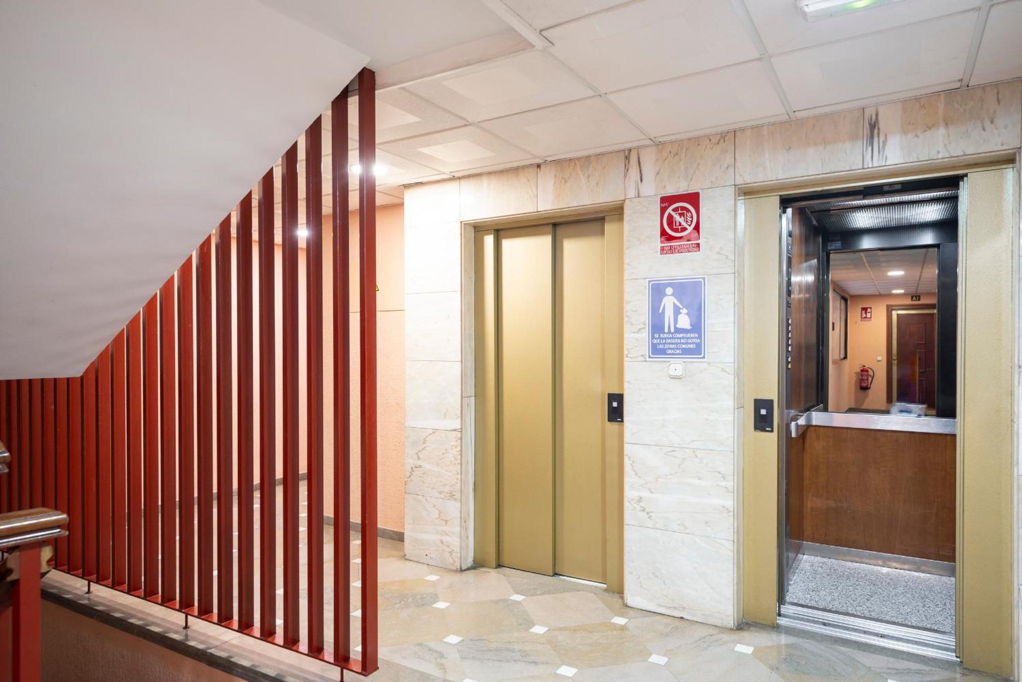 Ronda Suites 193 Junto A Hospitales Y Cerca Centro Con Parking Gratis Granada Luaran gambar